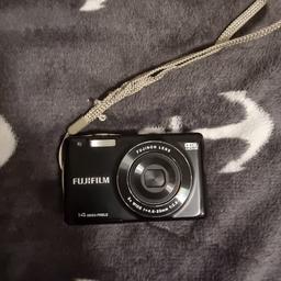 Ich verkaufe eine fast neuwertige Kamera von der Marke fujifilm, es funktioniert alles einwandfrei, mit dabei ist ein stromkabel und eine Speicherkarte mit 2gb

Privatverkauf, keine Rückgabe oder Gewährleistung!