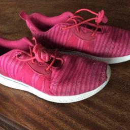 A pair if pink trainers in a size 3
There is some wear on the toes but surely worth £1