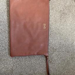 D&G clutch bag. Used. Few signs of use inside the bag but very good condition