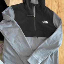 XL kids NORTHFACE jumper, used once. Collection Romford Essex