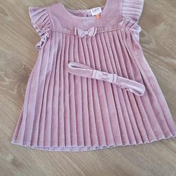 Ted Baker girls pink dress 6-9months .

excellent condition as per pics.

collection from WV11 or CV5 and delivery also available.