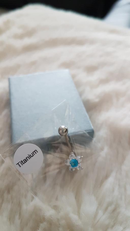 Buy & Sell Kent Maidstone - Photos for Titanium Flower Belly Bar.