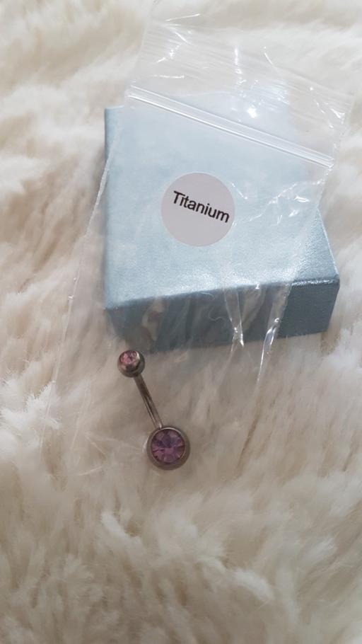 Buy & Sell Kent Maidstone - Photos for Titanium Double Jeweled Pink Belly Bar.