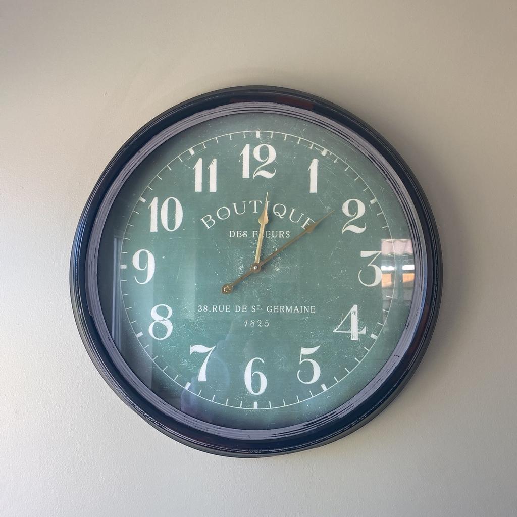 Large wall clock in B63 Dudley für £ 5,00 zum Verkauf Shpock AT