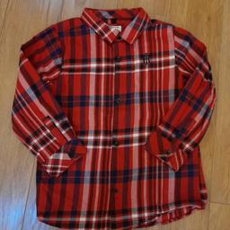 boys river island shirt 
age 4-5
worn once 
postage is £2