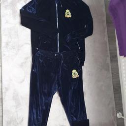 excellent condition velour tracksuit like new. size xxl