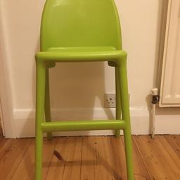 Too big for a highchair, but too short for a regular chair? Then a junior chair is perfect – high enough for the dining table, and with comfy support for the feet. Made for enjoyable dinners and crafting.

Used. Some marks. But good condition.
