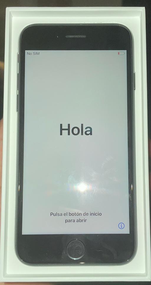 Buy & Sell Morden Merton - Photos for BRAND NEW IPHONE SE 2ND GENERATION (2020)