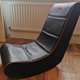 GAMING CHAIR. GOJI GROCK RD19
In very good condition like new. Very comfortable gaming chair.
Price £18 pounds. Contact Viktor on 07889867293
Medway Kent ME8-8