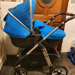 As new condition as seen in photos. cost 879.00 I will accept 220.00 no offers 

includes seat,carseat,carrycot raincover 

I will throw in a child board