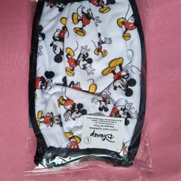 Disney store face coverings size large. Contains 4 face coverings.

Brand new, as you can see the package hasn't been opened. Just ordered the wrong size by mistake 😊

Collection only please.