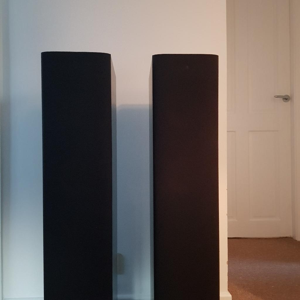 Bowers & Wilkins 684 floor standing speakers in PR5 Chorley for £365.00