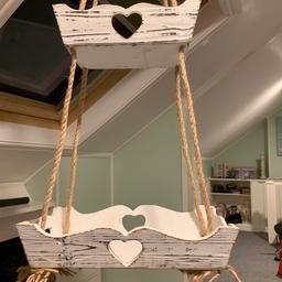Heart wooden hanging baskets
Good condition
Pick up only
