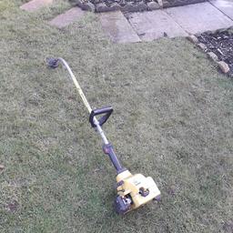 Pulls free and can hear it sounds good, needs a new spark plug.
Can imagine an easy fix for a gardener.
Has strimming wire in spool with a bump feed head that moves freely to.
shed find
£15