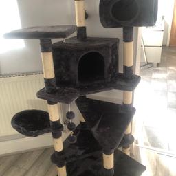 Lovely strong cat tree which can be used by multiple cats at once. Selling as my cat doesn’t use it as much anymore and I’d like to free up some space! Minimal signs of wear and tear on bottom scratching posts.

£70 collection only