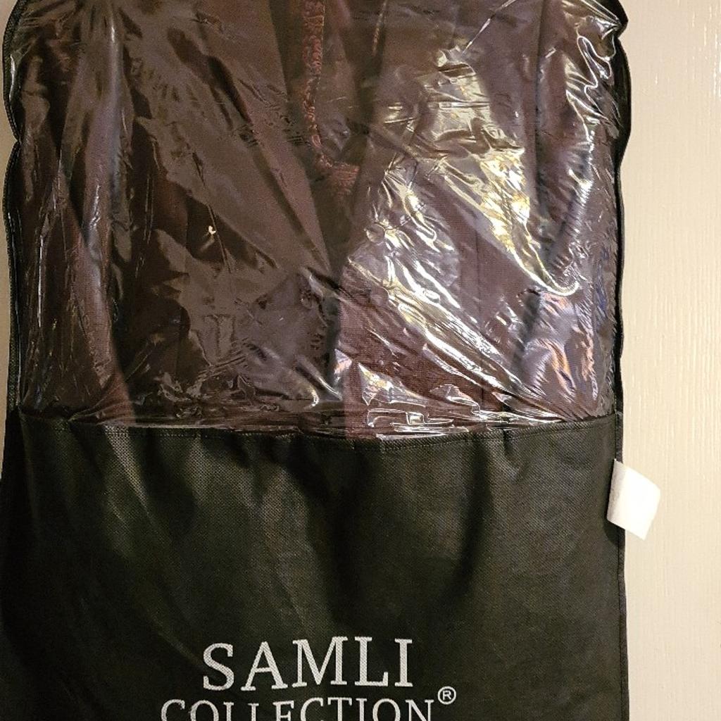 this lovely new 4 pieces suit for children age 9_11 years old. from SAMLI COLLECTION'S
vest
trousers
jacket
necktie
if you are not living locally delivery will be charge at the postage time