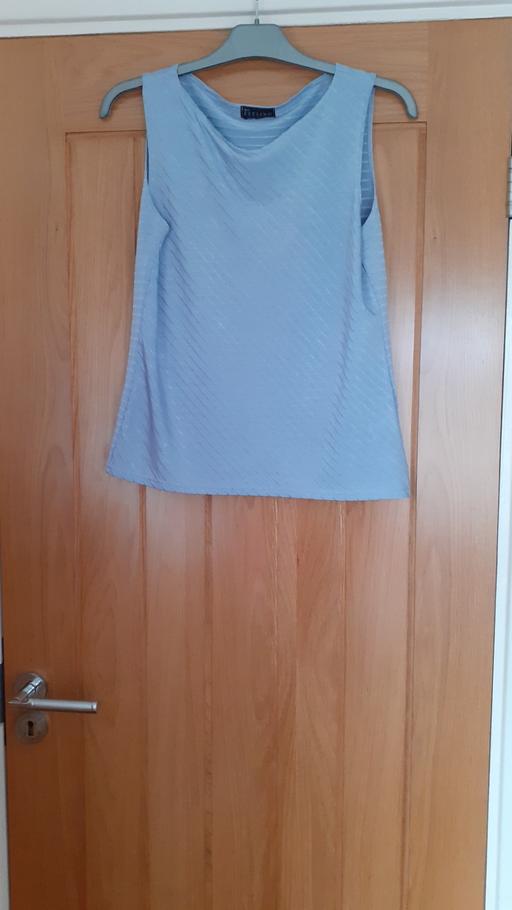 Buy & Sell West Midlands Dudley - Photos for Ladies top