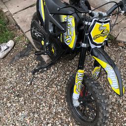 In alright condition works and rides fine only probably is that one of plastic has snapped off 
For any more information just message and for more pics will take cash offers 
Will swap for a wheelie bike Mafia or se ir mountain bike or a pitbike
