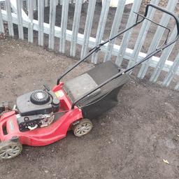 Mountfield lawn mower 

runs but needs carb looking at as will run on half choke 

missing filter and cover 

can deliver if not too far
