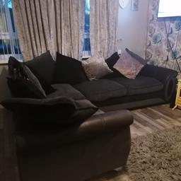 Corner sofa for sale bought 3 weeks ago i paid 300 seling. Due to. Changing deco excelent condition no rips no nothin up with it very comfy could easy seat 7/8 people plz. Tex 07843913126 no. Saving and. Wont do offers 200 apsalute bargain can deliver only local for fuel. Cost no long distance couriers cash on collection. Only ps sorry 2 silver cisions not in cluded