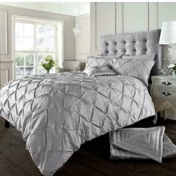 Pintuck Quilt Duvet Cover Bedding Set Genuine 68-Pick Fabric Hand Stitch Silver

Message for sizes and prices