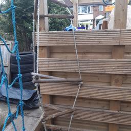 attaches with clip to climbing frame. made from wood and rope
b32 Quinton collection good condition