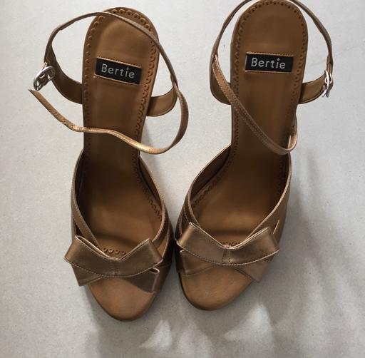 Buy & Sell Surrey Guildford - Photos for Bertie highheel sandal