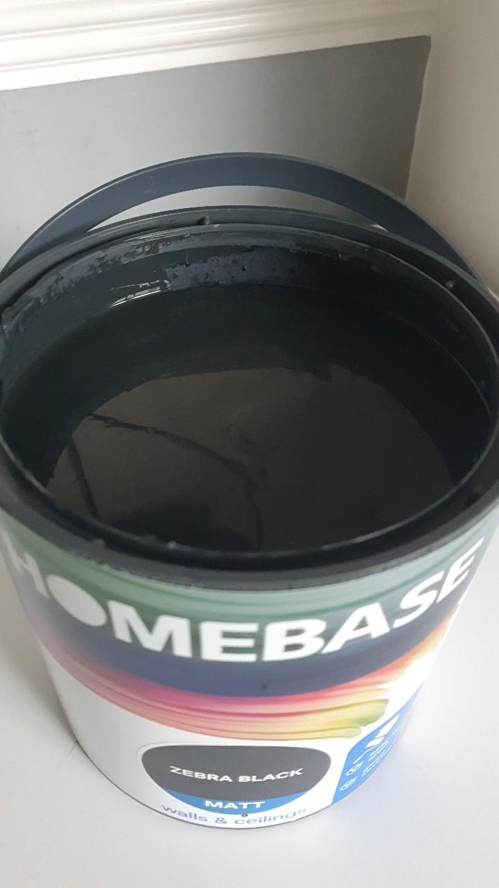 Black emulsion paint in BR1 London für £ 6,00 zum Verkauf Shpock AT