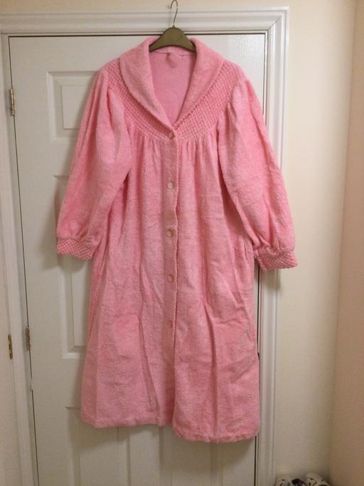 Buy & Sell Bracknell Forest Binfield - RG42 - Photos for Ladies Pink Morning Gown