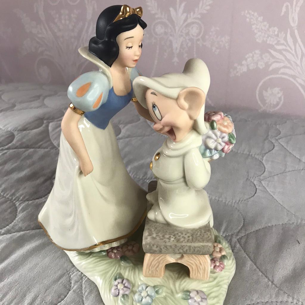 Lenox Disney “dopeys Sweet Reward” Figurine In Harlow Für £ 5000 Zum Verkauf Shpock At 