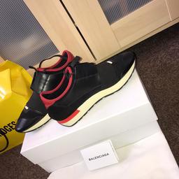 Like new balenciaga trainers in box bag and receipt