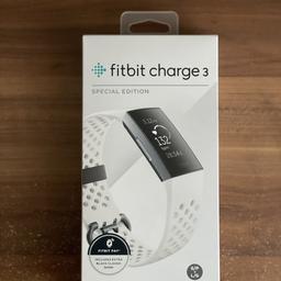 Verkaufe hier meine Fitbit charge 3 in der Special Edition. Gekauft am 14.09.2020.
Sie befindet sich in einem sehr guten Zustand (kaum getragen/benutzt)
Mit austauschbaren Bänder in der Größe S und L
(Ich verkaufe sie wegen Neuanschaffung)
Preis ist VB
Versand übernimmt der Käufer!