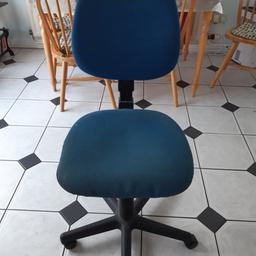 Comfortable computer/office chair
available for collection only