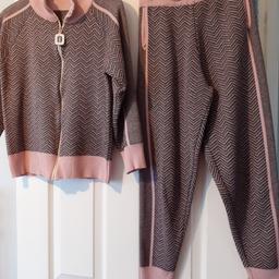 lounge suit size small in perfect condition