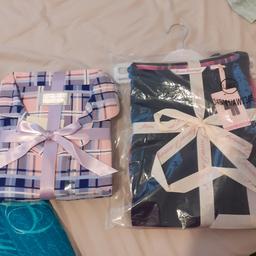 2 pair ladies pjs size 16 to 18 brand new in packets