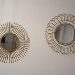 2x Wanddeko, Rahmen goldfarben
Ca 65cm Durchmesser
mit Spiegel