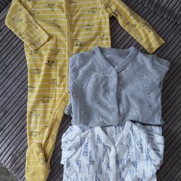 Really good condition, barely worn as little one preferred Pj's.
contactless collection.