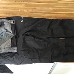 Men’s water proof trousers and braces, large braces can be removed good condition collection only