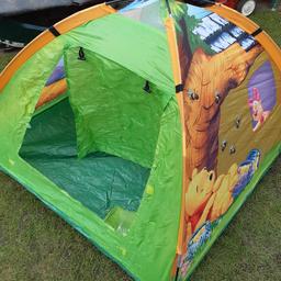 pop up tent in good condition and has storage bag.
pole has been replaced but works just the same
b32 Quinton collection