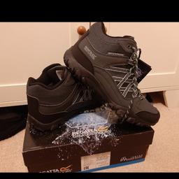 size 9. no offer. no returns. brand new boxed