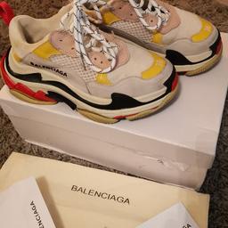 Chunky Balenciaga Triple S Trainers

Size 3.5 UK (36 EU)

Great condition, bought for Xmas for my Daughter. She can't wear them as they're too heavy for her. I would say they're a big 3.5 size wise.

Message before buying for more details. Cash on collection only.

SENSIBLE offers considered.