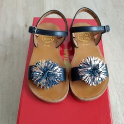 stupendi sandali Pom d'api n. 27, blu con particolare colorato, bellissimi, usati pochissimo, pari al nuovo