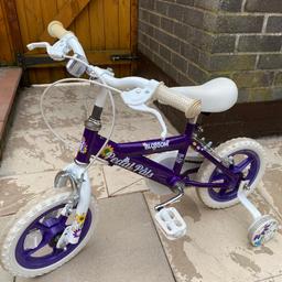 selling girls bike in good working condition