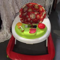 Great baby walker with toy tray