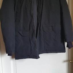 Säljer en svart vinter/ höst jacka från everest, storlek xs. Jackan har 6 stycken fickor. Använd men i bra skick.