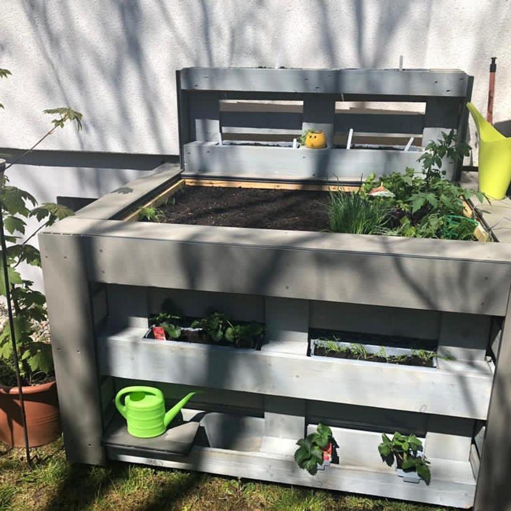 Palettenbeet, Hochbeet , Pflanzenkästen in 85586 Poing für € 120,00 zum