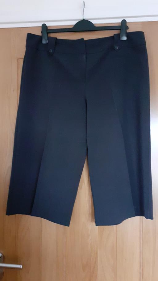 Buy & Sell West Midlands Dudley - Photos for Crop Trousers