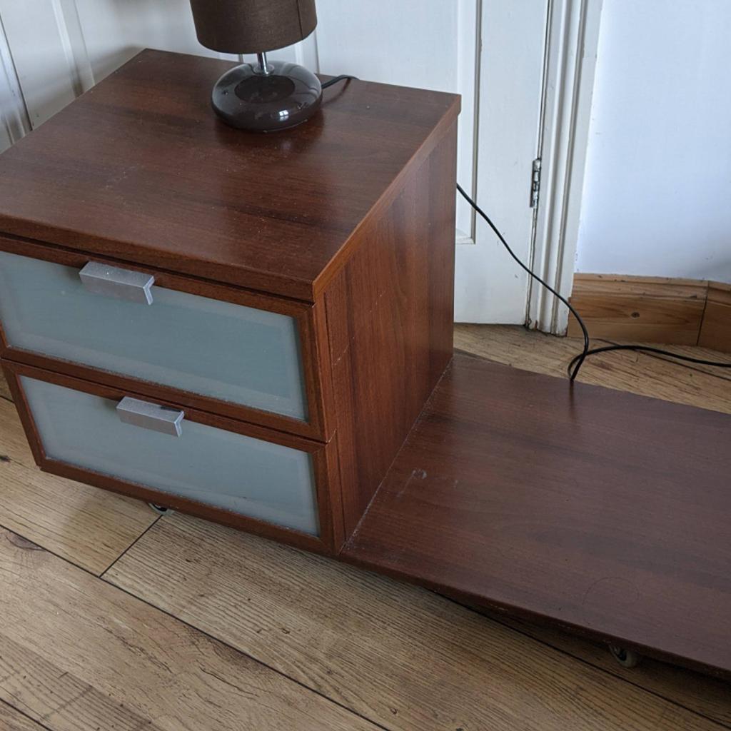 Bedside tables in N12 für £ 10,00 zum Verkauf Shpock AT
