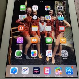 Apple Ipad 2 White 16g. Condition is "Used" but still in brilliant condition comes with two cases