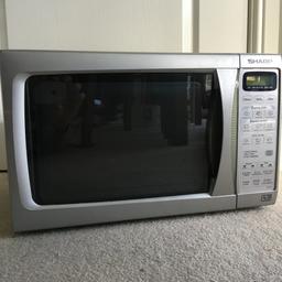 This is an 800W, category E microwave. It’s in working order. It’s being sold as we have two. The only issue with it is that the display doesn’t work, this was the case when we received it and it’s given us years of service, as all you do is pop in how long, and push go.